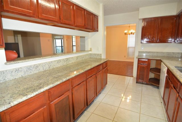 210 W Apollo Road, Garland, TX 75040