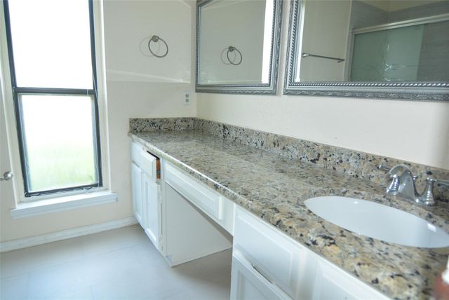 210 W Apollo Road, Garland, TX 75040