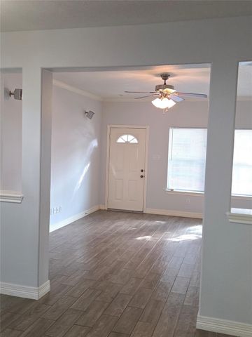 315 Plaza Del Sol Park, Houston, TX 77020