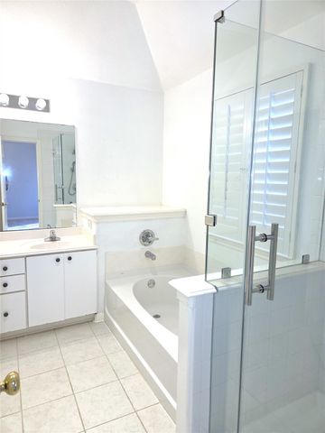 315 Plaza Del Sol Park, Houston, TX 77020