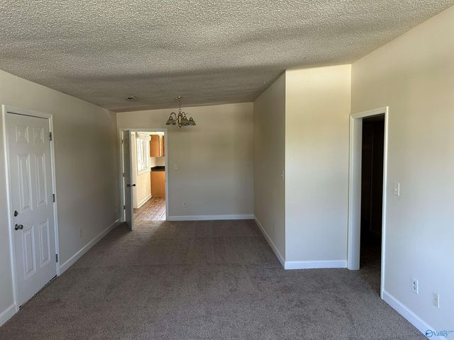 427 South Edgemont Circle, Huntsville, AL 35811