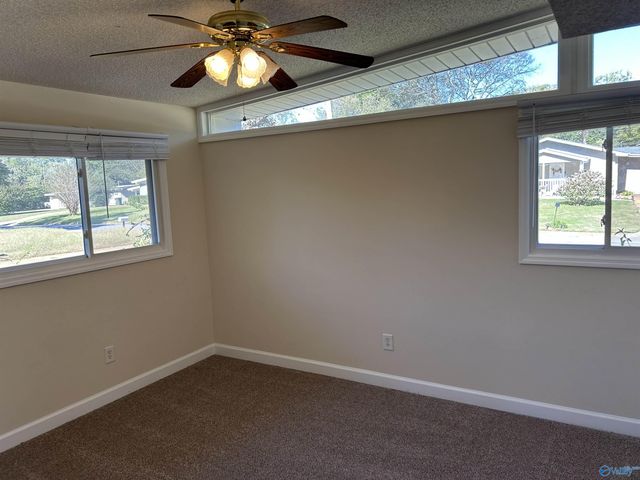 427 South Edgemont Circle, Huntsville, AL 35811