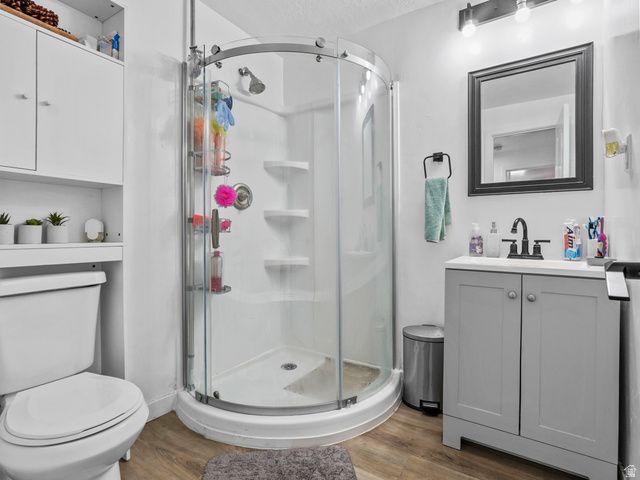 60 S WHITESIDE ST, Layton, UT 84041
