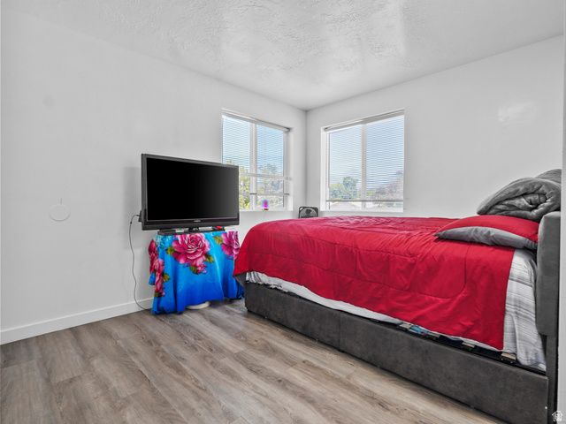 60 S WHITESIDE ST, Layton, UT 84041