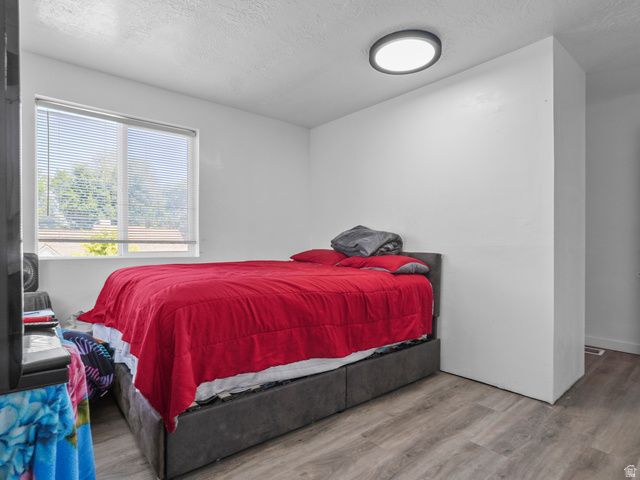 60 S WHITESIDE ST, Layton, UT 84041