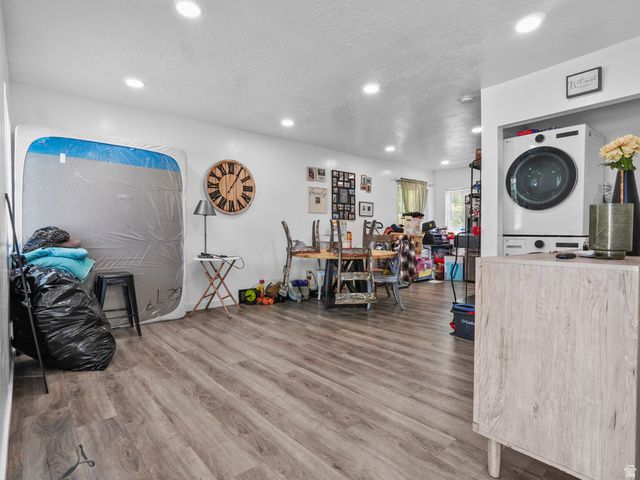 60 S WHITESIDE ST, Layton, UT 84041