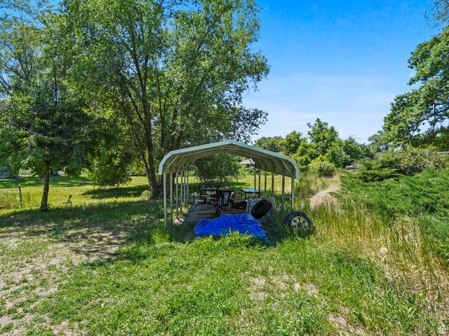 60 S WHITESIDE ST, Layton, UT 84041