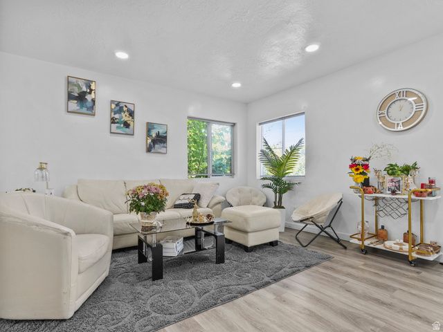 60 S WHITESIDE ST, Layton, UT 84041