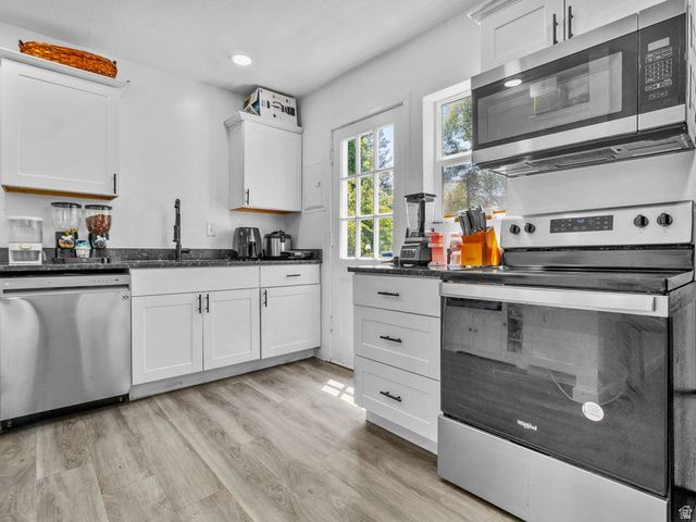 60 S WHITESIDE ST, Layton, UT 84041