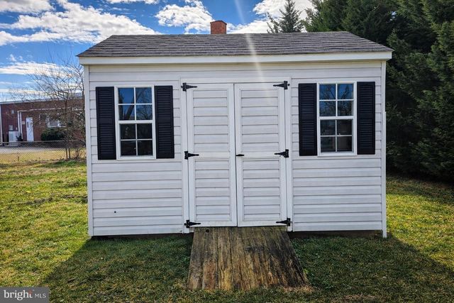 5123 NAVAHOE ST, College Park, MD 20740