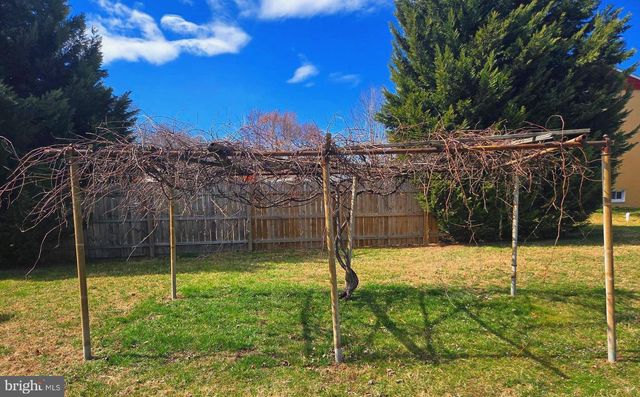 5123 NAVAHOE ST, College Park, MD 20740