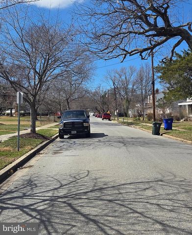 5123 NAVAHOE ST, College Park, MD 20740