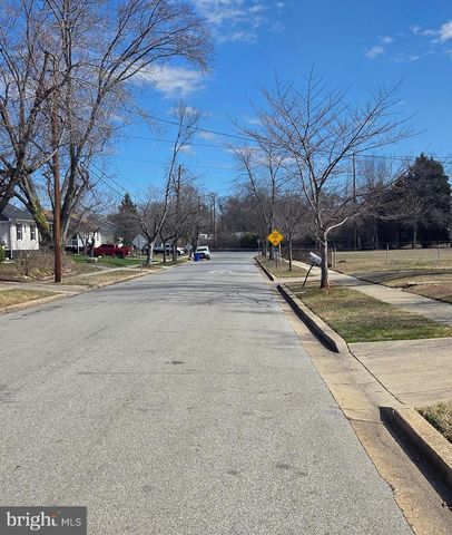 5123 NAVAHOE ST, College Park, MD 20740