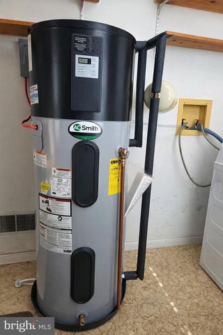 5123 NAVAHOE ST, College Park, MD 20740