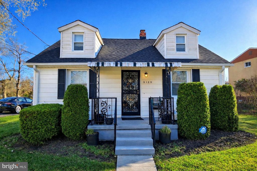 5123 NAVAHOE ST, College Park, MD 20740