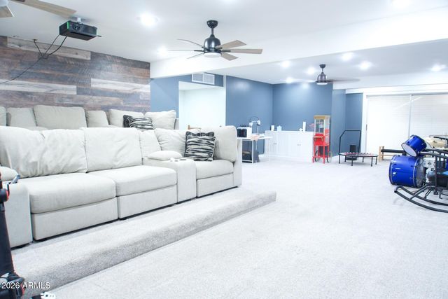3310 E CAMPBELL Road, Gilbert, AZ 85234