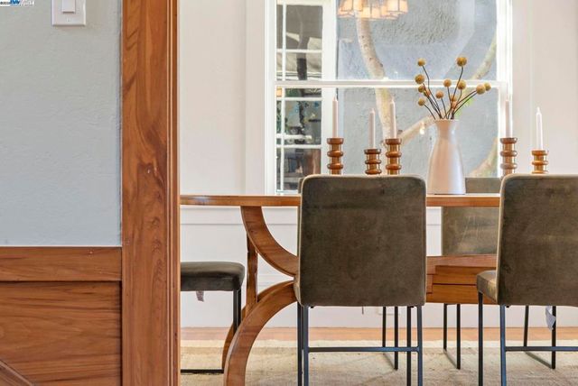 905 Alma Pl, Oakland, CA 94610