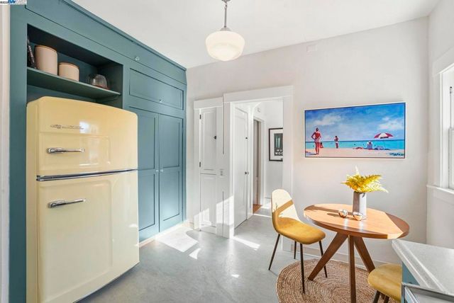 905 Alma Pl, Oakland, CA 94610