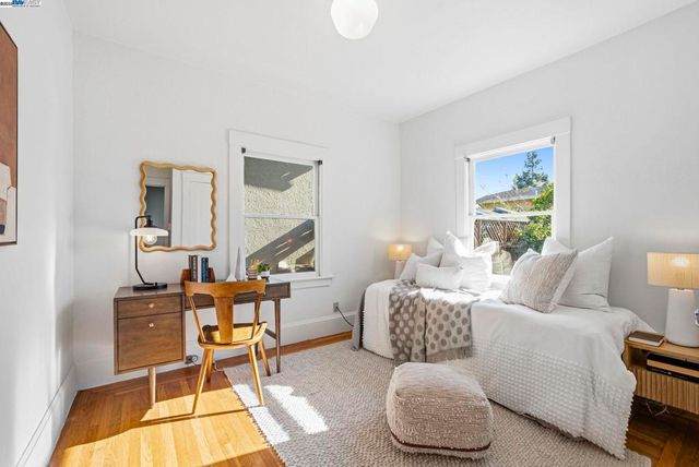 905 Alma Pl, Oakland, CA 94610