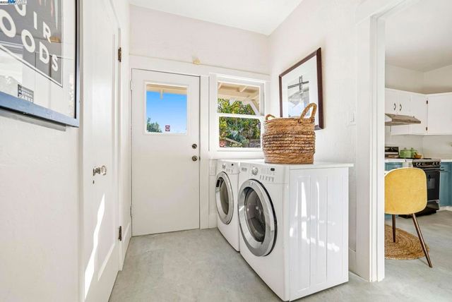 905 Alma Pl, Oakland, CA 94610