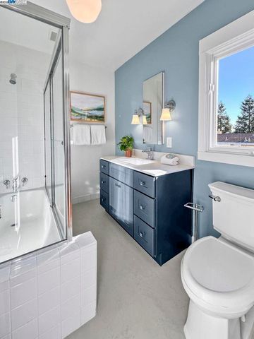 905 Alma Pl, Oakland, CA 94610