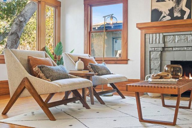 905 Alma Pl, Oakland, CA 94610