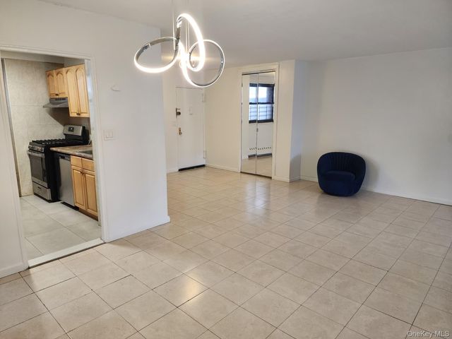 61-15 98th Street 5E, Rego Park, NY 11374