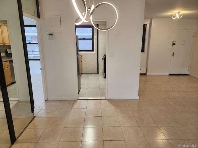 61-15 98th Street 5E, Rego Park, NY 11374
