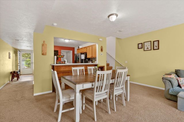 1790 Grand Court NE 35, Grand Rapids, MI 49525