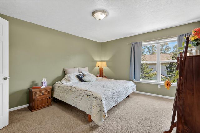 1790 Grand Court NE 35, Grand Rapids, MI 49525
