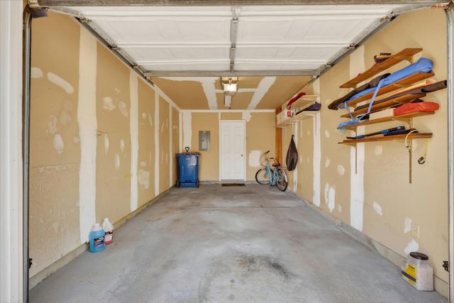 1790 Grand Court NE 35, Grand Rapids, MI 49525