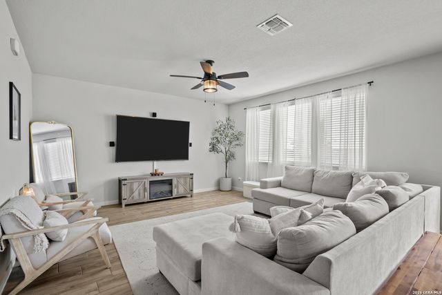 197 Hunters, San Antonio, TX 78253