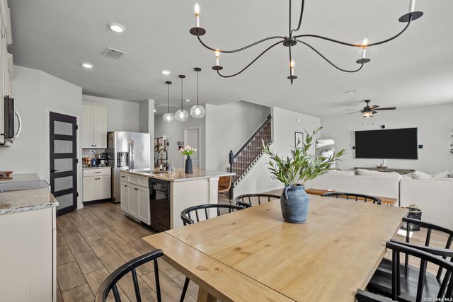 197 Hunters, San Antonio, TX 78253