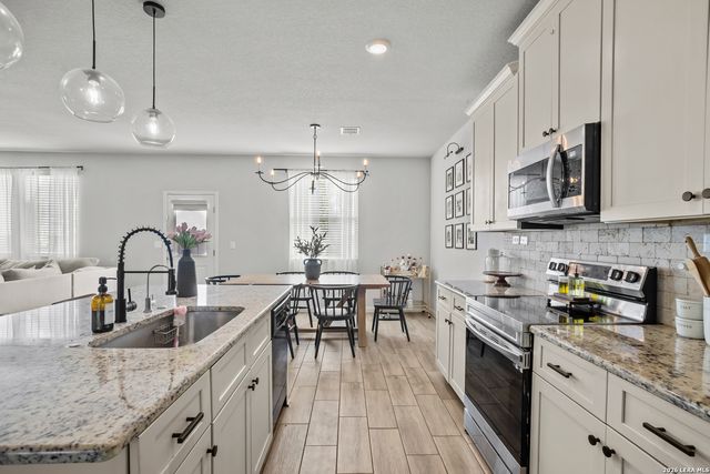 197 Hunters, San Antonio, TX 78253