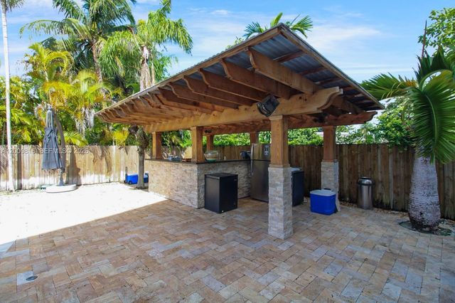 3736 SW 107th Ct, Miami, FL 33165