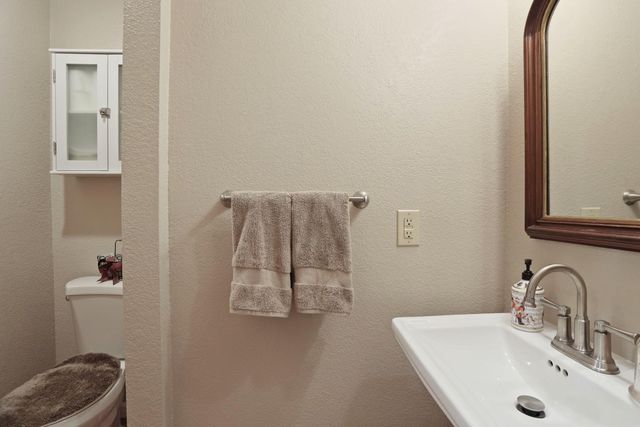 70 N Lower Sacramento Rd, Lodi, CA 95242