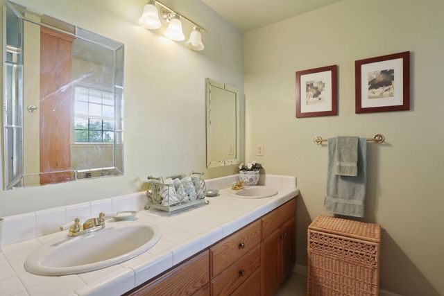 70 N Lower Sacramento Rd, Lodi, CA 95242