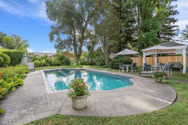 70 N Lower Sacramento Rd, Lodi, CA 95242