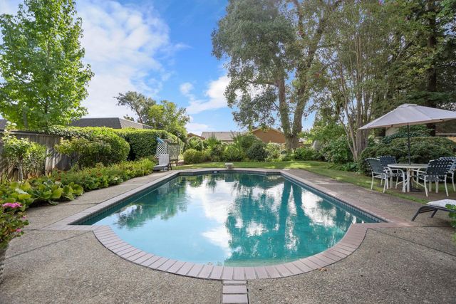 70 N Lower Sacramento Rd, Lodi, CA 95242