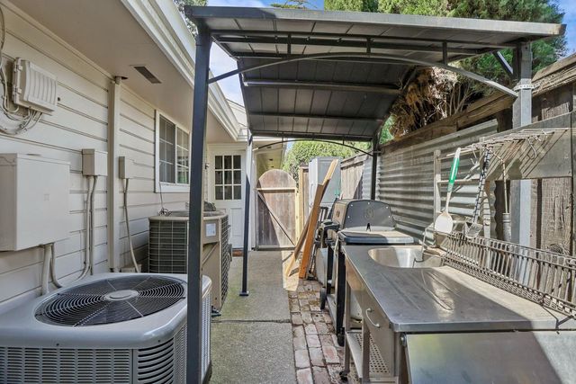 70 N Lower Sacramento Rd, Lodi, CA 95242