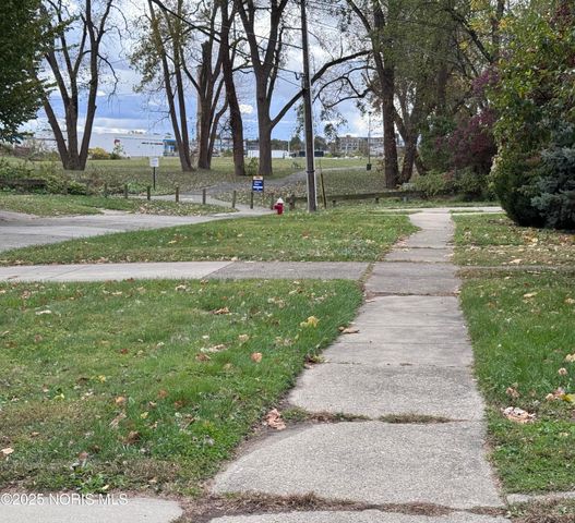 3737 Lockwood Avenue, Toledo, OH 43612