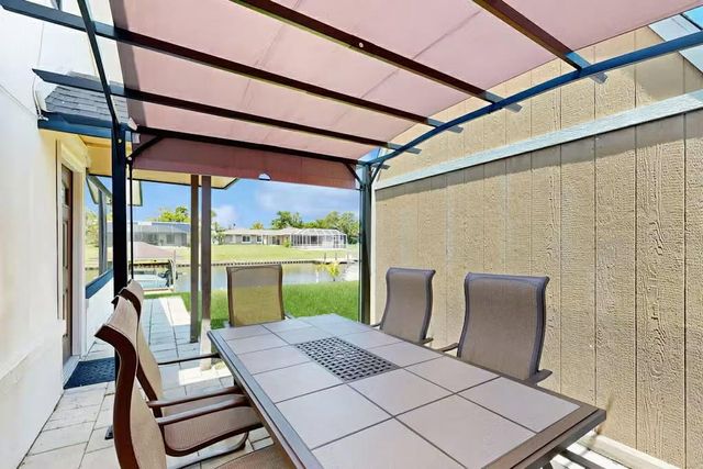 7 CARRY COURT, Palm Coast, FL 32137