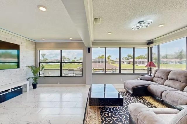 7 CARRY COURT, Palm Coast, FL 32137