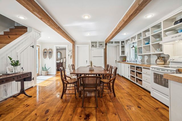 82 Fairgrounds Road, Bradford, NH 03221