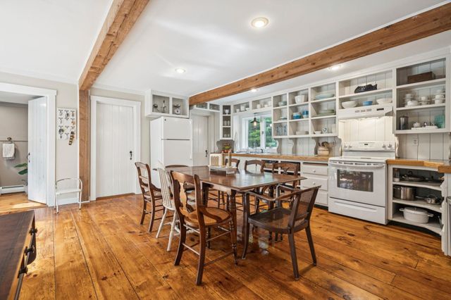 82 Fairgrounds Road, Bradford, NH 03221