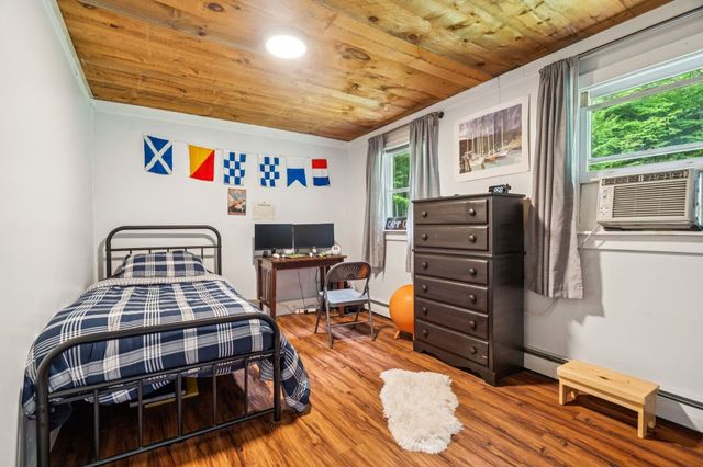 82 Fairgrounds Road, Bradford, NH 03221