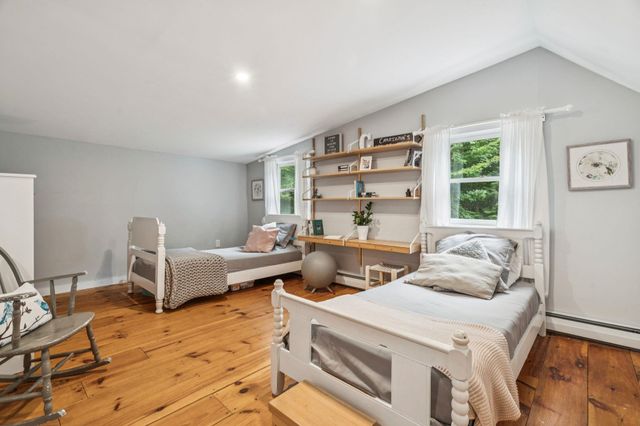 82 Fairgrounds Road, Bradford, NH 03221