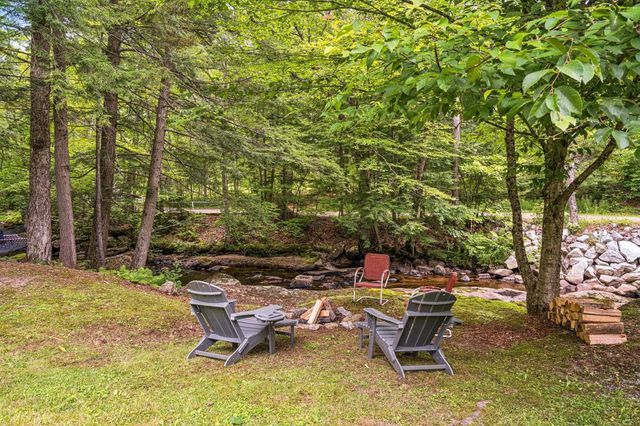 82 Fairgrounds Road, Bradford, NH 03221