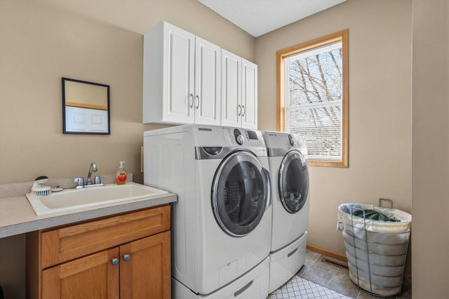 19885 Evensong Court, Farmington, MN 55024