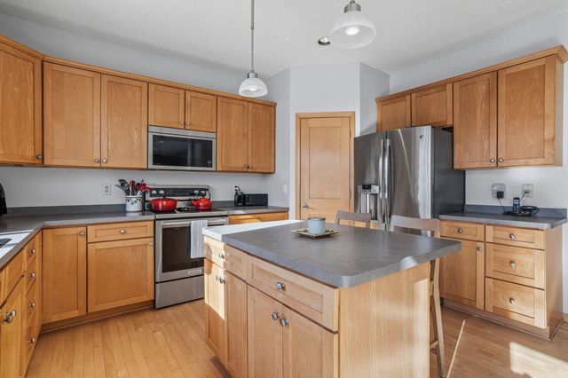 19885 Evensong Court, Farmington, MN 55024